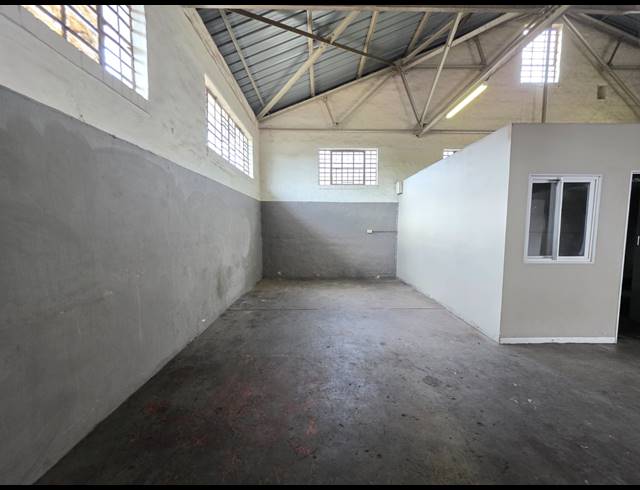239M² WAREHOUSE TO LET IN CITY DEEP
